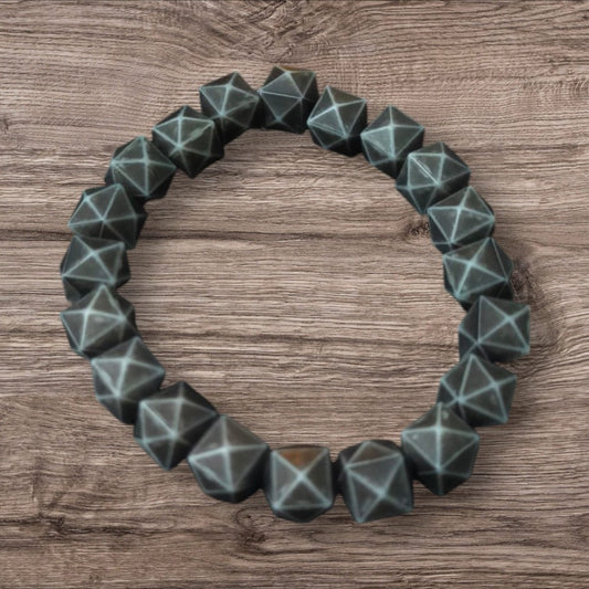 Siyahın Gizemi, Çizgilerin Dinamizmi: El Yapımı Küp Bileklik. - SUDE AKSESUAR EVİ